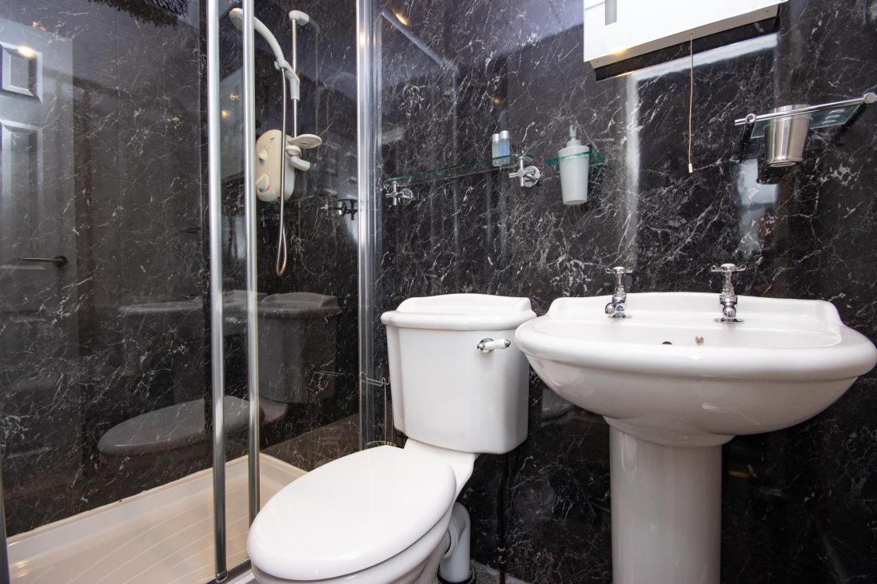 Lynwood Guest House (Adults Only) Кесвик Экстерьер фото